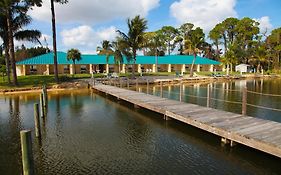 Lake Grassy Inn & Suites
